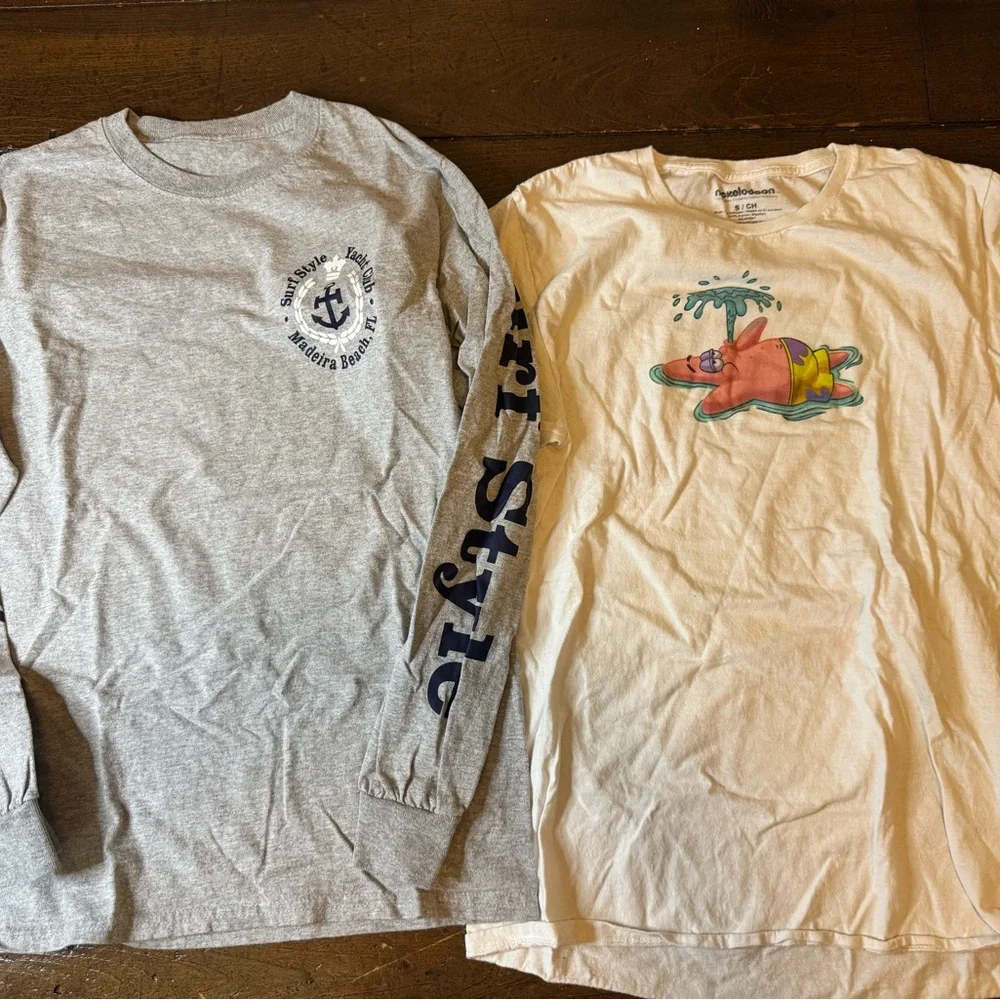 Small adult tees - Picture 1 of 4